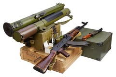 装有ak47步枪和弹药的军用弹药箱俄文弹药盒 弹式弹口大口径弹药盒库存照片 图片包括有格朗基 葡萄酒