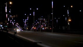 路上夜车 路灯上孤车库存素材街灯夜城路库存图片 图片包括有