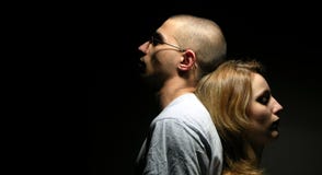 4 λυπημένες νεολαίες κοριτσιών ζευγών αγοριών Στοκ Φωτογραφίες 4 λυπημένες νεολαίες κοριτσιών ζευγών αγοριών Στοκ Φωτογραφίες
