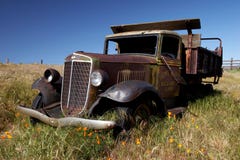 Abandoned Old Truck Royalty Free Stock Images Abandoned Old Truck Royalty Free Stock Images