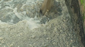 Abfallbeseitigungswasser in biologische Reinigung des Segmentklärmittels des Wasserklärwerks, Blasenbehälter stock video Abfallbeseitigungswasser in biologische Reinigung des Segmentklärmittels des Wasserklärwerks, Blasenbehälter stock video