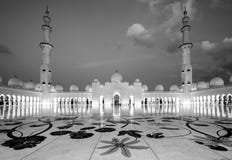 2 abu Al阿拉伯人象比团结的一千阿拉伯联合酋长国框能国家(地区) dhabi eid酋长管辖区四十会集全部hh被启动的关键最大延迟的星期五更多清真寺nahyan编号人位置祷告s总统回教族长苏丹是zayed的崇拜 免版税库存照片 2 abu Al阿拉伯人象比团结的一千阿拉伯联合酋长国框能国家(地区) dhabi eid酋长管辖区四十会集全部hh被启动的关键最大延迟的星期五更多清真寺nahyan编号人位置祷告s总统回教族长苏丹是zayed的崇拜 免版税库存照片