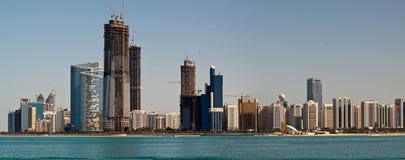 Abu Dhabi horisont royaltyfri bild Abu Dhabi horisont royaltyfri bild