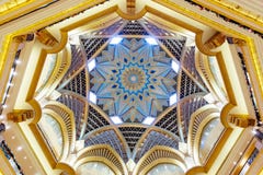 Abu Dhabi, United Arab Emirates - December 13, 2018: Beautiful ceiling of Emirates Palace in Abu Dhabi royalty free stock photos Abu Dhabi, United Arab Emirates - December 13, 2018: Beautiful ceiling of Emirates Palace in Abu Dhabi royalty free stock photos