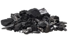 Achtergrond van de steenkool de minerale die steen op wit wordt geïsoleerd stock afbeeldingen Achtergrond van de steenkool de minerale die steen op wit wordt geïsoleerd stock afbeeldingen