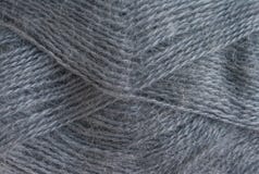 Achtergrond van grijze wol Garenmohair stock foto's Achtergrond van grijze wol Garenmohair stock foto's