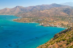 Acqua di Turquise della baia di Mirabello su Creta Fotografie Stock Libere da Diritti Acqua di Turquise della baia di Mirabello su Creta Fotografie Stock Libere da Diritti
