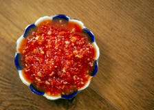 Adjika, hete saus, hete peper, kruidige tomaat royalty-vrije stock afbeelding Adjika, hete saus, hete peper, kruidige tomaat royalty-vrije stock afbeelding