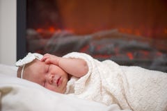 Adorable new baby born sleeping in the bed royalty free stock photography Adorable new baby born sleeping in the bed royalty free stock photography