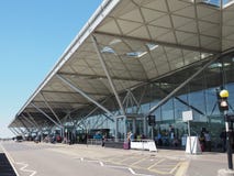 Aeropuerto de Standsted en Londres, Reino Unido imagenes de archivo Aeropuerto de Standsted en Londres, Reino Unido imagenes de archivo