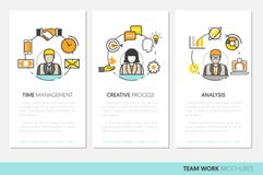 Affare Team Work Brochure Template con la linea Art Thin Icons illustrazione vettoriale Affare Team Work Brochure Template con la linea Art Thin Icons illustrazione vettoriale