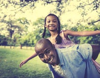 Afrikaans van de de Vakantievakantie van het Familiegeluk de Activiteitenconcept stock afbeelding Afrikaans van de de Vakantievakantie van het Familiegeluk de Activiteitenconcept stock afbeelding