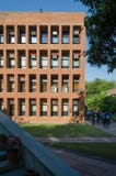 Ahmedabad, Índia - 26 de dezembro de 2014: Estudantes universitário asiáticas no instituto indiano da gestão foto de stock Ahmedabad, Índia - 26 de dezembro de 2014: Estudantes universitário asiáticas no instituto indiano da gestão foto de stock