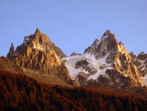 Aiguilles DE Chamonix in de herfst, Mont Blanc, Alpen Stock Foto's Aiguilles DE Chamonix in de herfst, Mont Blanc, Alpen Stock Foto's