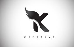 Ailes Logo Design de lettre de K avec la mouche noire Wing Icon d'oiseau illustration de vecteur Ailes Logo Design de lettre de K avec la mouche noire Wing Icon d'oiseau illustration de vecteur