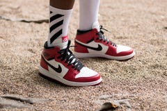 jordan 1 rojo blanco y negro