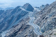 Al Hada Mountain in Taif-Stad, Saudi-Arabië met Mooie Mening van Bergen en Al Hada-weg inbetween de bergen stock fotografie Al Hada Mountain in Taif-Stad, Saudi-Arabië met Mooie Mening van Bergen en Al Hada-weg inbetween de bergen stock fotografie