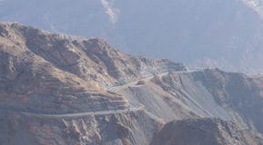 Al Hada Mountain in Taif-Stad, Saudi-Arabië met Mooie Mening van Bergen en Al Hada-weg inbetween de bergen royalty-vrije stock foto Al Hada Mountain in Taif-Stad, Saudi-Arabië met Mooie Mening van Bergen en Al Hada-weg inbetween de bergen royalty-vrije stock foto