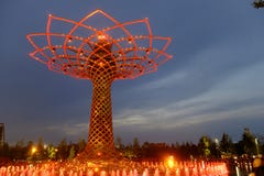 Albero della vita dell'Expo di Milano Fotografie Stock Libere da Diritti Albero della vita dell'Expo di Milano Fotografie Stock Libere da Diritti