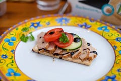 Alimento di Decorational con il pane croccante fotografia stock libera da diritti Alimento di Decorational con il pane croccante fotografia stock libera da diritti