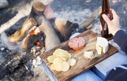 Alimento que acampa foto de archivo libre de regalías Alimento que acampa foto de archivo libre de regalías
