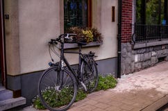 Allgemeines Fahrrad in der Stadt stockbilder Allgemeines Fahrrad in der Stadt stockbilder