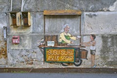 Alte Dame, die Susu Soya Asli u. Segar-Straße Art Mural in Georgetown, Penang, Malaysia verkauft stockbilder Alte Dame, die Susu Soya Asli u. Segar-Straße Art Mural in Georgetown, Penang, Malaysia verkauft stockbilder