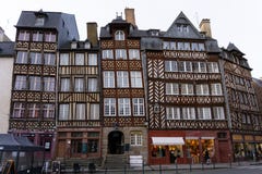Alte europäische Gebäude des halben Bauholzes in Rennes Frankreich bei quadratischen Champion-Jacquet horizontal stockfotografie Alte europäische Gebäude des halben Bauholzes in Rennes Frankreich bei quadratischen Champion-Jacquet horizontal stockfotografie