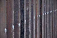 Alter gefallener Bretterzaun stockbild Alter gefallener Bretterzaun stockbild