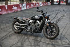 Amerikaner stellte indisches Pfadfindermotorrad her lizenzfreies stockbild Amerikaner stellte indisches Pfadfindermotorrad her lizenzfreies stockbild
