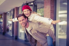 Amie ferroutant sur son ami Photo stock Amie ferroutant sur son ami Photo stock