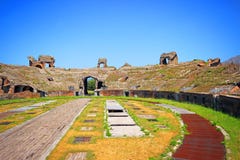 Amphitheater in Capua-Stadt, Italien Lizenzfreies Stockbild Amphitheater in Capua-Stadt, Italien Lizenzfreies Stockbild