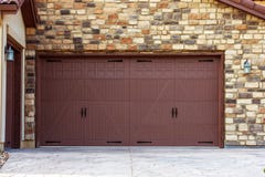 Ampie porte del garage Fotografia Stock Ampie porte del garage Fotografia Stock