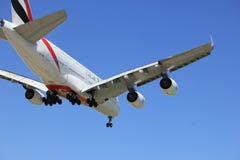 Amsterdão os Países Baixos - o abril, 2ø 2018: Emirados Airbus A380 de A6-EEE fotografia de stock royalty free Amsterdão os Países Baixos - o abril, 2ø 2018: Emirados Airbus A380 de A6-EEE fotografia de stock royalty free