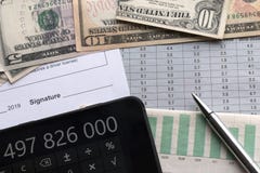 Analyse von Wirtschaftsindikatoren lizenzfreie stockbilder Analyse von Wirtschaftsindikatoren lizenzfreie stockbilder