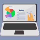 Analytics infographic op laptop stock illustratie Analytics infographic op laptop stock illustratie