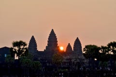 Angkor Wat w Kambodża podczas wschodu słońca zdjęcie stock Angkor Wat w Kambodża podczas wschodu słońca zdjęcie stock