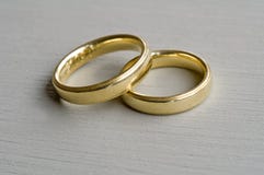 Anillos de bodas fotografía de archivo Anillos de bodas fotografía de archivo