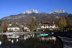 Annecy meer in Talloires, Frankrijk stock afbeeldingen Annecy meer in Talloires, Frankrijk stock afbeeldingen