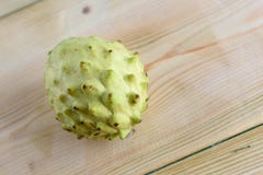 Annona, Vla Apple, Cherimoya, Sugar Apple op Houten Lijstachtergrond royalty-vrije stock fotografie Annona, Vla Apple, Cherimoya, Sugar Apple op Houten Lijstachtergrond royalty-vrije stock fotografie