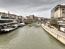 Ansicht des Danubio-Flusses in Wien stockfotos Ansicht des Danubio-Flusses in Wien stockfotos