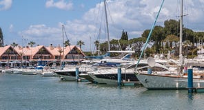 Ansicht des luxuriösen Jachthafens von Vilamoura stockfoto Ansicht des luxuriösen Jachthafens von Vilamoura stockfoto