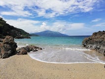 Ansicht von tropischem Meer und von träumerischem Strand auf Mindoro, Philippinen stockbilder Ansicht von tropischem Meer und von träumerischem Strand auf Mindoro, Philippinen stockbilder