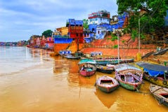 Ansicht von Varanasi auf Fluss der Ganges, Indien Ansicht von Varanasi auf Fluss der Ganges, Indien