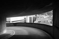 Ansicht über Lugano Gebäude von einem Architekturrahmen stockfotografie Ansicht über Lugano Gebäude von einem Architekturrahmen stockfotografie