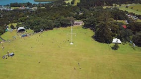 Antena, Waitangi Traktatowe ziemie zwalnia nieckę, 4k zbiory wideo Antena, Waitangi Traktatowe ziemie zwalnia nieckę, 4k zbiory wideo