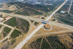 Antenna dell'intersezione dell'autostrada senza pedaggio nel Sudafrica immagini stock libere da diritti Antenna dell'intersezione dell'autostrada senza pedaggio nel Sudafrica immagini stock libere da diritti