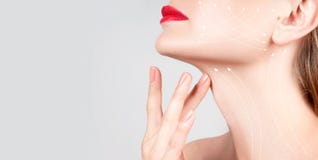 Anti-Alternbehandlung Schönheitshals mit Massagelinien stockfotografie Anti-Alternbehandlung Schönheitshals mit Massagelinien stockfotografie
