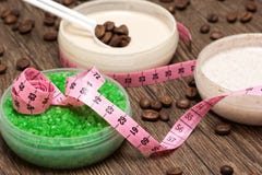 Anti--cellulite kosmetiska produkter med koffein fotografering för bildbyråer Anti--cellulite kosmetiska produkter med koffein fotografering för bildbyråer