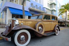 Art Deco Style Park Central In Miami Beach Editorial Photo - Image